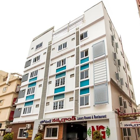 Capital O Sri Navya Grand Near Nexus Hyderabad Hotel Exterior photo