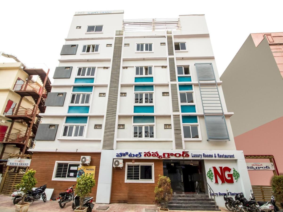 Capital O Sri Navya Grand Near Nexus Hyderabad Hotel Exterior photo
