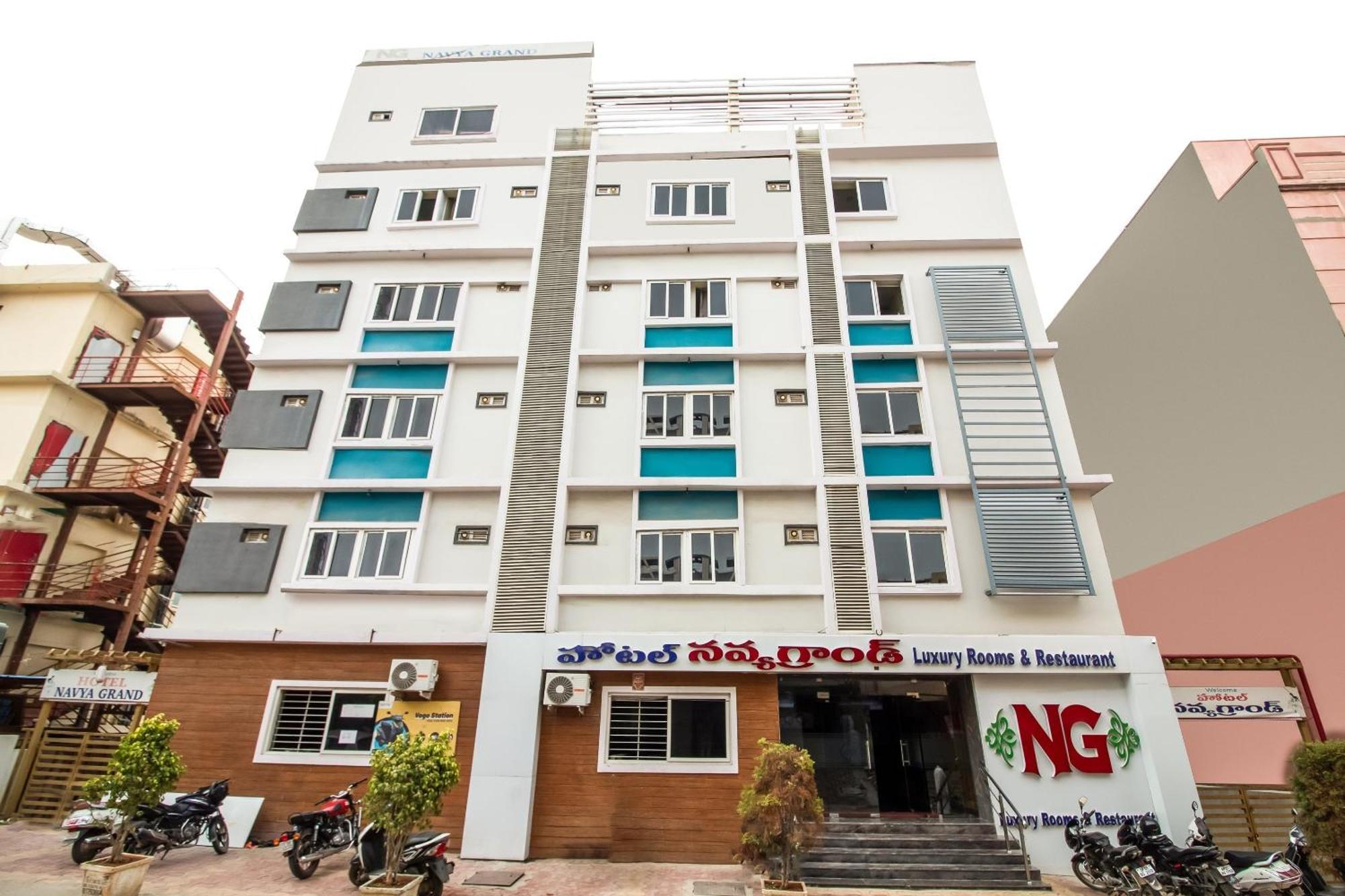 Capital O Sri Navya Grand Near Nexus Hyderabad Hotel Exterior photo
