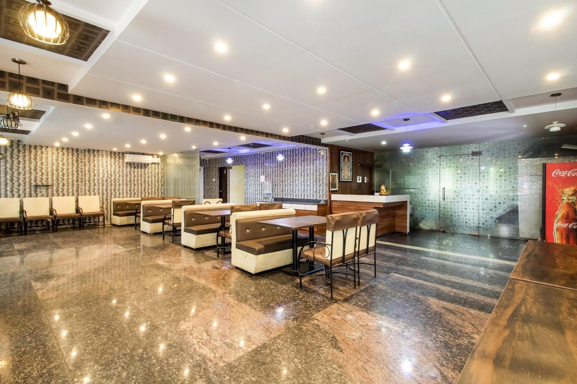 Capital O Sri Navya Grand Near Nexus Hyderabad Hotel Exterior photo